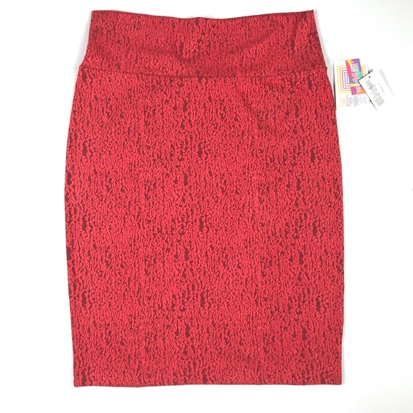 LuLaRoe Dresses & Skirts - LULAROE Cassie skirt Textured red L